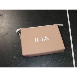 ILIA Silicone Makeup Pouch Cosmetics Travel Bag Washable Limited Nude Skin Pink